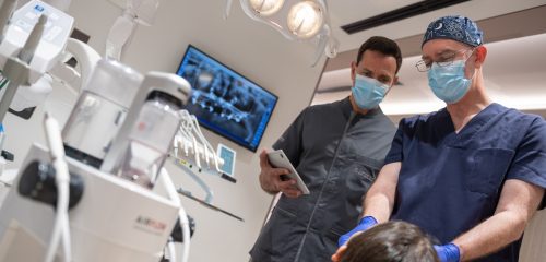 Cuánto-duran-los-implantes-dentales-Consejos-para-prolongar-el-tiempo-de-uso