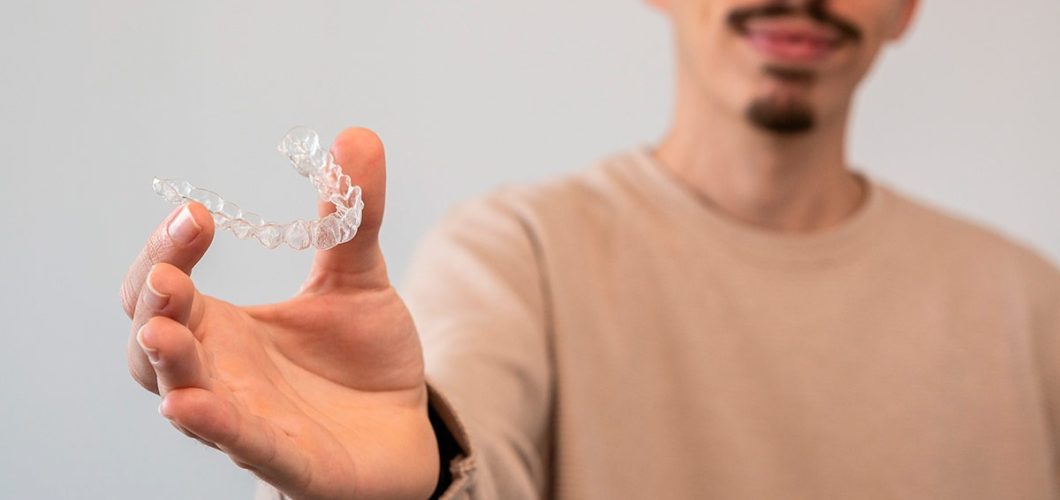 fumar con las férulas de ortodoncia invisible