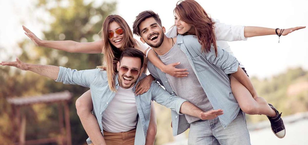 sonreír impulsa la felicidad